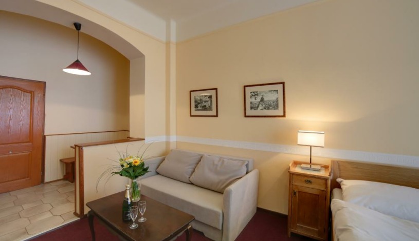 Hotel Kavalerie Karlovy Vary - Apartmá s kuchyňským koutem